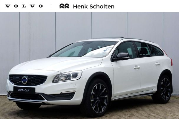 Volvo V60 Cross Country T8 180 kW image number 1