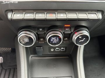 Car image 30