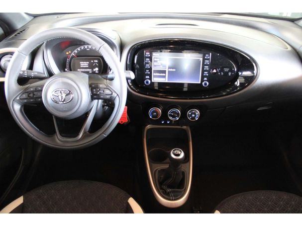 Toyota Aygo X 1.0 VVT-i 53 kW image number 13