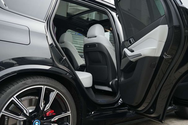 BMW X5 50e xDrive 360 kW image number 26