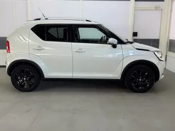 Car image 3