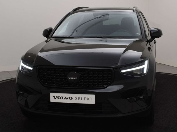 Volvo XC40 B4 Black Edition 145 kW image number 6