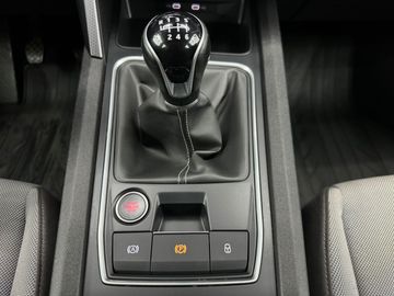 Car image 37