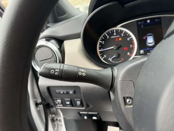 Car image 30