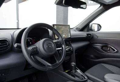 Car image 15