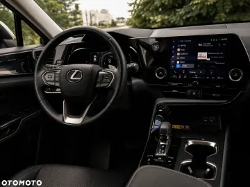 Car image 38