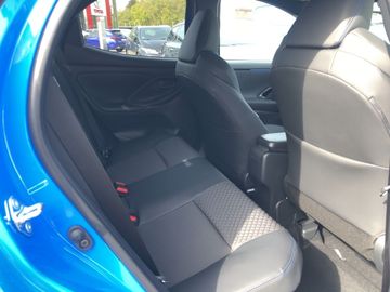 Car image 12