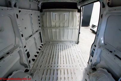 Car image 33