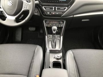 Car image 14