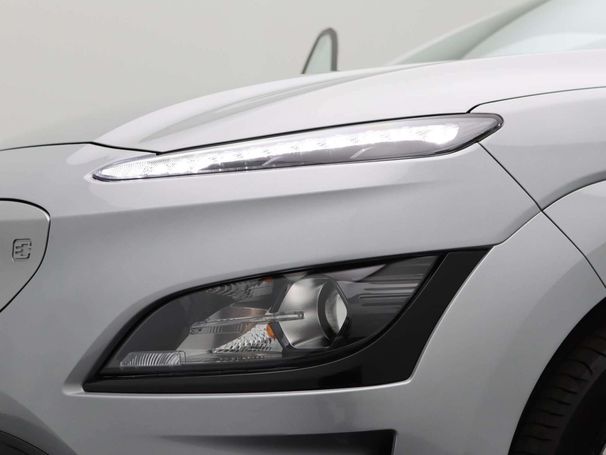 Hyundai Kona EV 150 kW image number 15