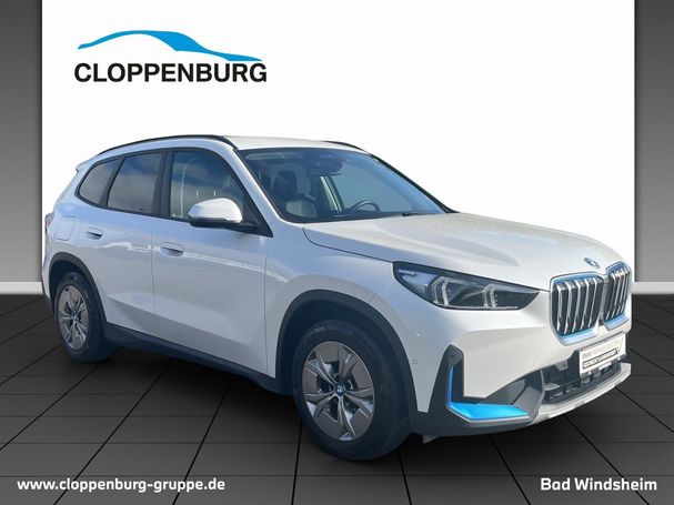 BMW iX1 xDrive30 200 kW image number 8