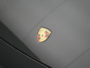 Car image 40