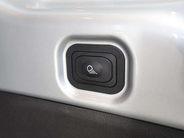 Car image 41