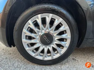 Car image 27