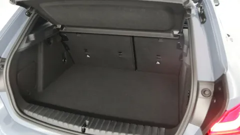 Car image 40