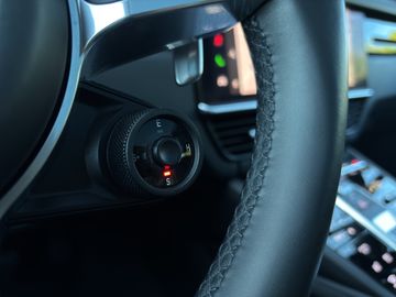 Car image 29