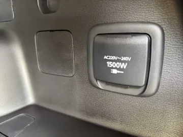 Car image 35