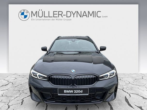 BMW 320d Touring M Sport 140 kW image number 2