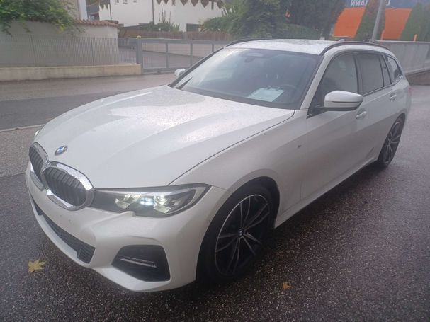 BMW 320d Touring xDrive 140 kW image number 1