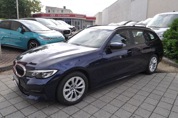 BMW 318i Touring 115 kW image number 1