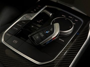 Car image 35