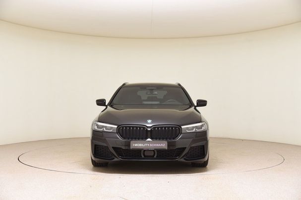 BMW 530d Touring xDrive 210 kW image number 2