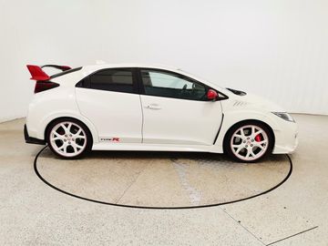 Car image 26