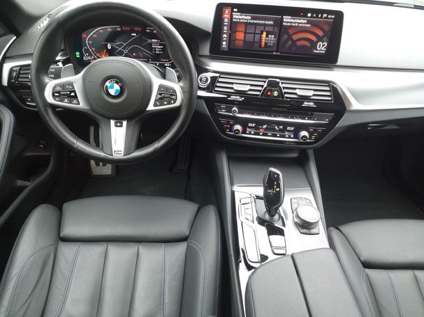 BMW 530d Touring M Sportpaket xDrive 210 kW image number 12