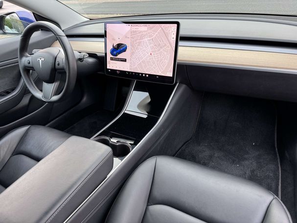 Tesla Model 3 60 Plus 225 kW image number 4