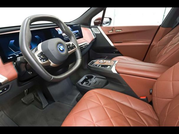 BMW iX xDrive50 385 kW image number 4