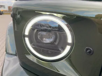 Car image 24