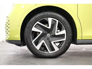 Car image 29