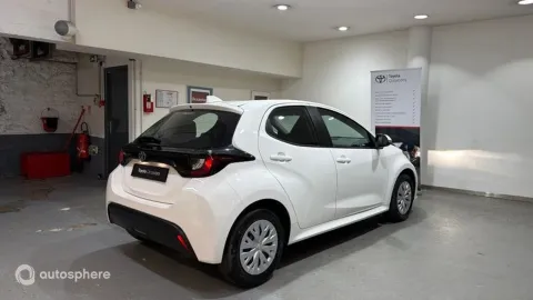 Car image 2