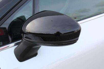 Car image 37