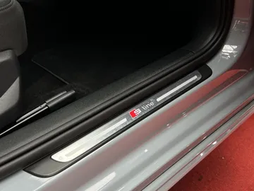 Car image 42