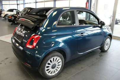 Car image 4