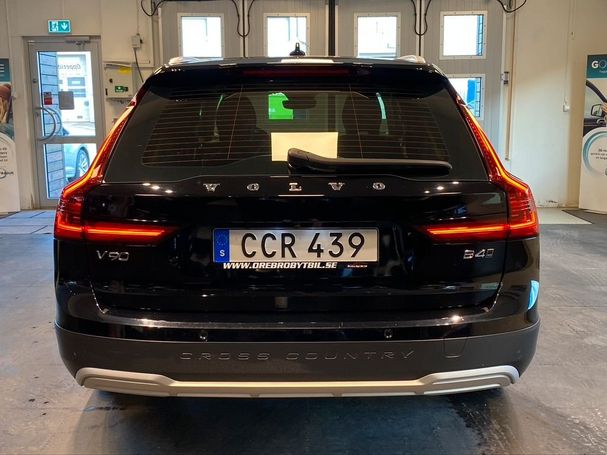 Volvo V90 Cross Country B4 AWD 146 kW image number 25