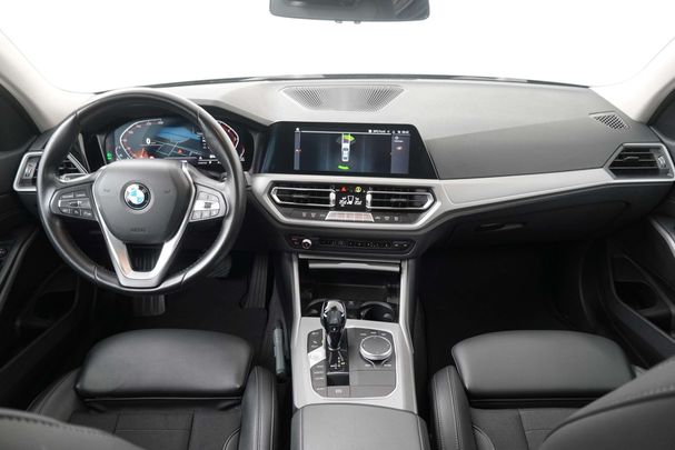 BMW 318i 115 kW image number 12