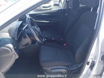 Car image 15