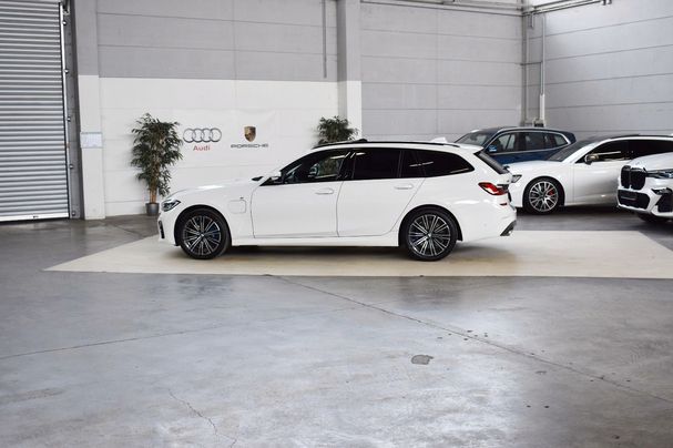 BMW 330 Touring e M Sport xDrive 215 kW image number 5