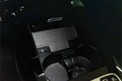 Car image 48
