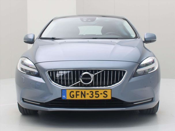 Volvo V40 T2 Inscription 90 kW image number 3