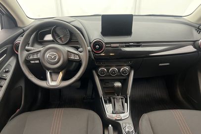 Car image 13