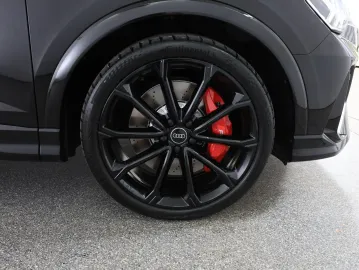 Car image 37