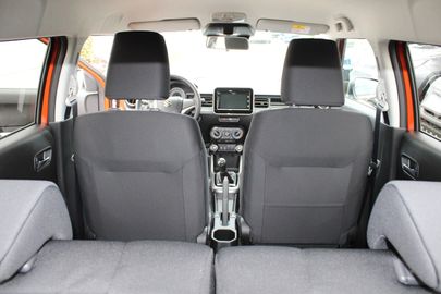 Car image 15