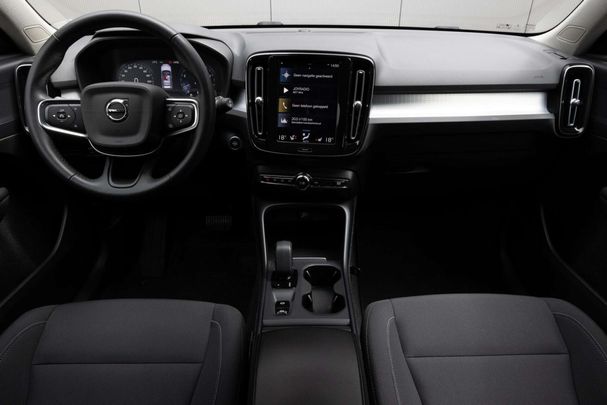 Volvo XC40 B4 Momentum 145 kW image number 11