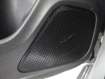 Car image 49