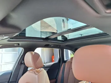 Car image 43