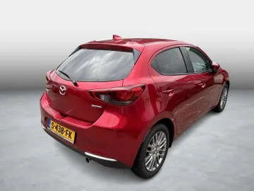Car image 5