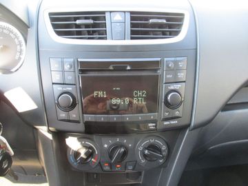 Car image 12